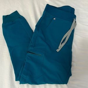 FIGS women’s Zamora jogger scrub pants in size medium color blue